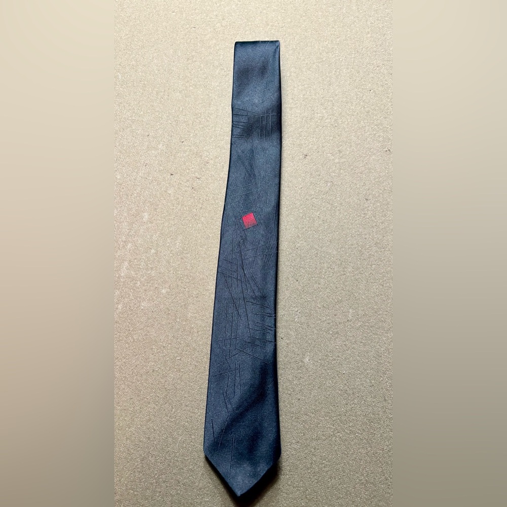Gorgeous vintage black silk necktie